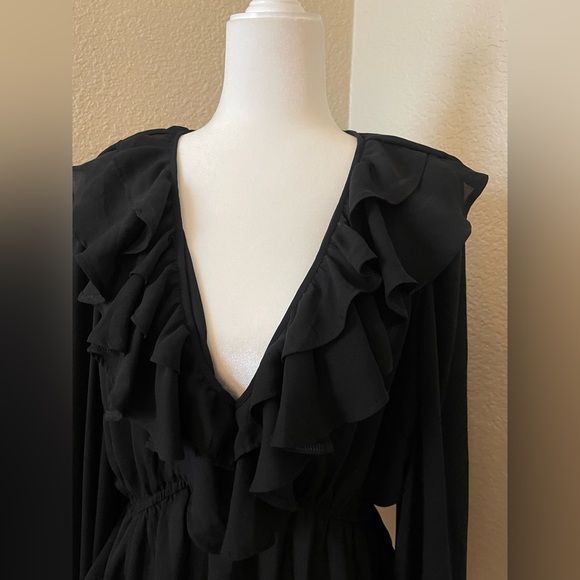 Abercrombie & Fitch Elegant Black Blouse Ruffle V Neck Size xl - Picture 6 of 7